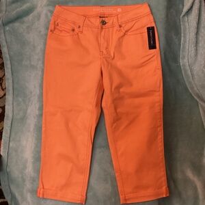 NEW Women’s Faded Glory Capris Capri Size 10